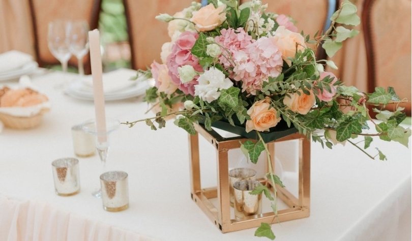 Luxurious Square / Rectangular Table Linens for Restaurants, Hotels & Motels and Senior Assisted Living Luxurious Square / Rectangular Table Linens for Restaurants, Hotels & Motels and Senior Assisted Living
